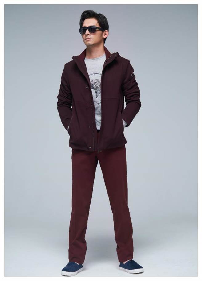 温升豪交友广阔，拍《茶金》期间地方好友为他加油打气，吃遍地方美食，增胖3公斤。穿Stefano Ricci休閒装，流露上流社会的奢华休閒品味。（JOJ PHOTO摄）