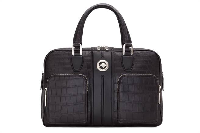 义大利精品Stefano Ricci鱷鱼皮公事包，80万6000元。（Stefano Ricci提供）
