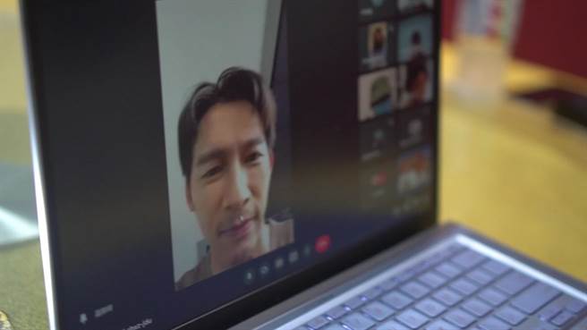 温升豪稍早连线献上祝福。（摩尔娱乐有限公司提供）