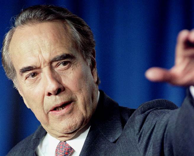 二戰英雄、前美國聯邦參議員杜爾（Bob Dole）於睡夢中辭世。(圖／路透社)