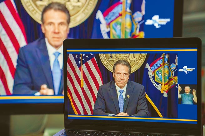 美国有线电视新闻网（CNN）4日宣布，其王牌主播克里斯．郭谟涉入其兄长、前纽约州长郭谟的性骚案，经停职调查，发现他更多涉入的情事，CNN因而决定将他解雇，并「立即生效」。图为前纽约州长郭谟。（新华社）