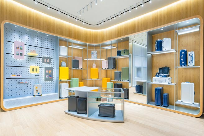 Rimowa於高雄義享時尚廣場E Sky Mall開設高雄第一間專門店。（Rimowa提供）