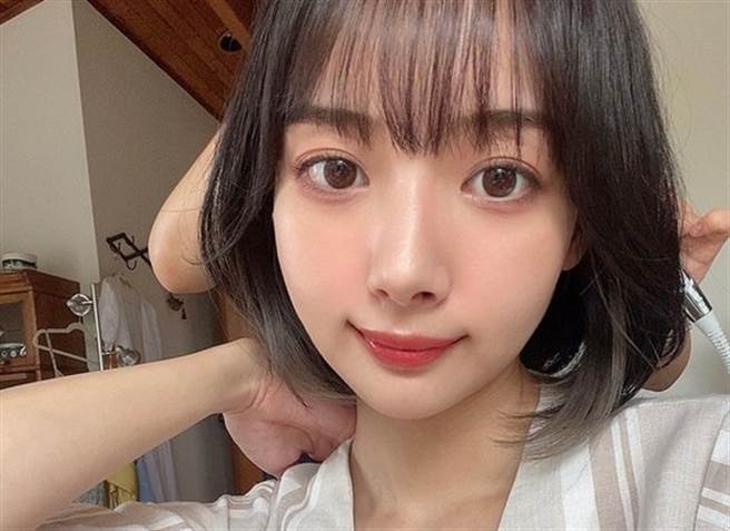 冈田纱佳有着「最美雀士」封号。（图/冈田纱佳推特）