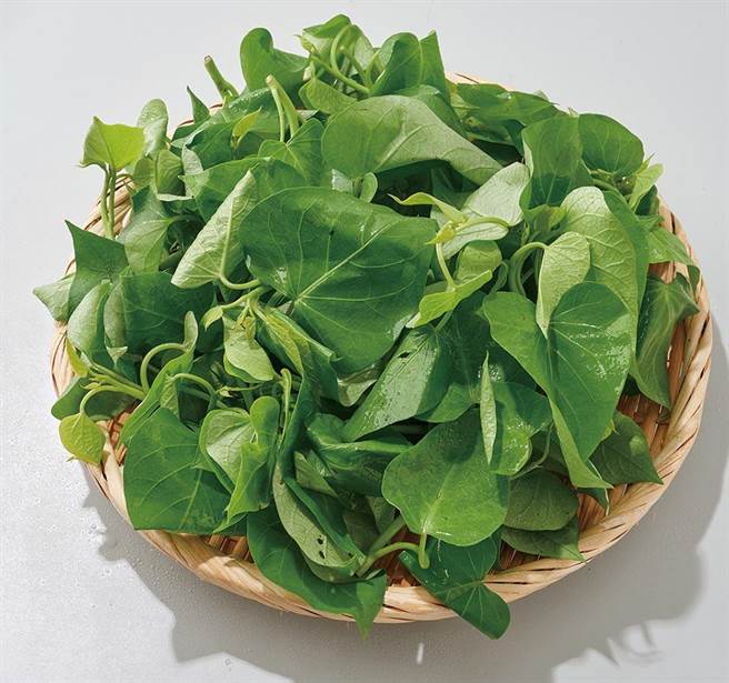 家樂福有機奶薯葉，每袋約150克，45元。（家樂福提供）