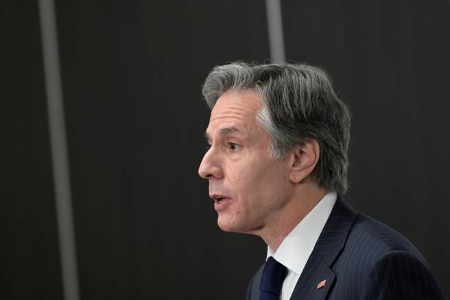 美國國務卿布林肯（Antony Blinken）與烏克蘭總統澤倫斯基（Volodymyr Zelensky）通話，重申華府對於烏國權「堅定不移的支持」。(圖／路透社)