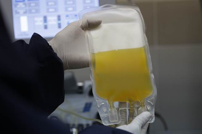 世界卫生组织建议不要用COVID-19（2019冠状病毒疾病）患者康復后的血浆来治疗其他染疫者。(图／美联社)