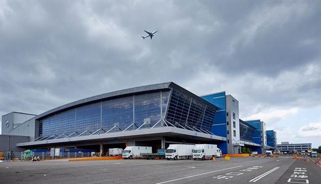 （遠雄除現有自由港區與第一期貨運站期，也積極興建第二期中，可適時提供旺季貨物集散站作業空間。圖／桃園機場公司提供）
