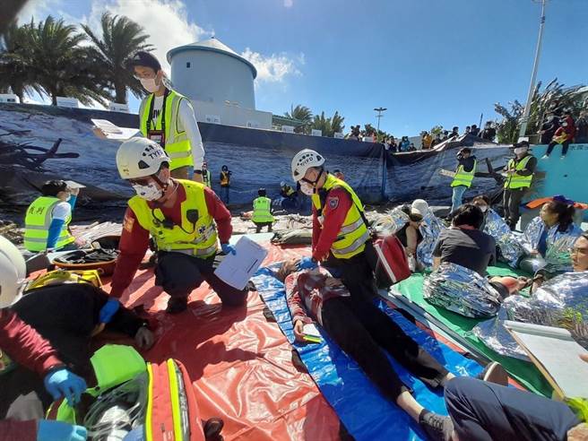 桃園消防義消團結一心奪技能競賽亞軍。（消防局提供／呂筱蟬桃園傳真）