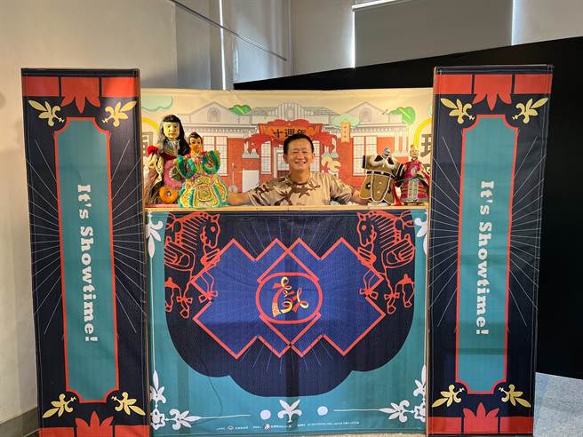 屏東戲曲館將迎來10周年館慶，為此，縣府文化處特別舉辦「璀璨風華」菁華展及一系列活動。（謝佳潾攝）