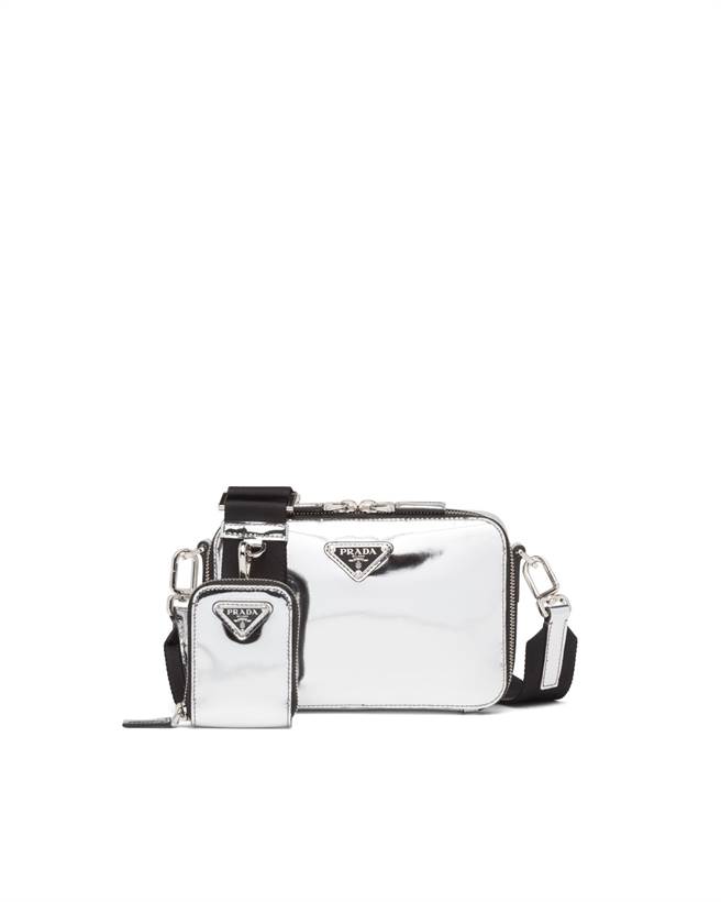 PRADA Brique 拋光牛皮肩背包，6萬2000元。（PRADA提供）