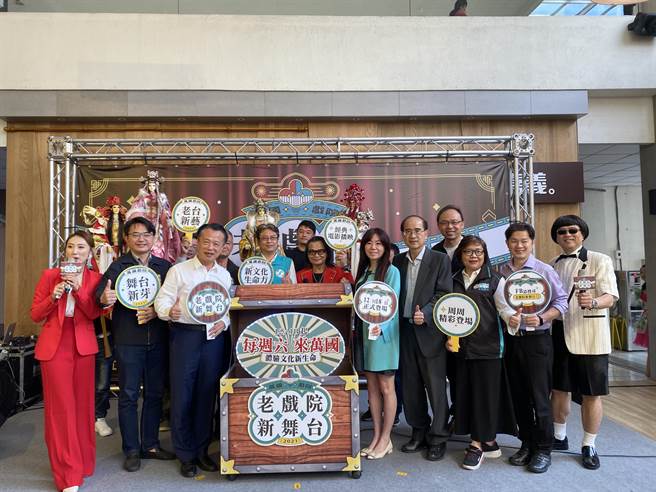 嘉义大林镇万国戏院老戏院活化，18日起每周末都有「老戏院‧新舞台」系列活动。（张亦惠摄）