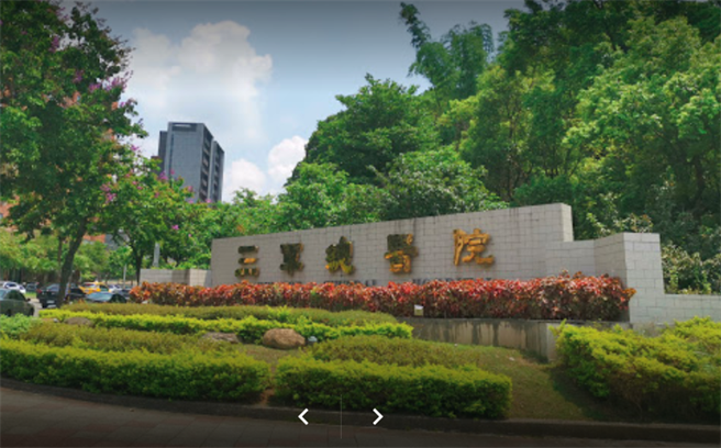 三军总医院家庭牙科暨口腔诊断科主治医师李宗益，遭检举在外私自兼差、经营私人诊所，还冒用他人名义诈领健保补助100万多元，检调9月约谈李到案，讯后声押获准。(翻摄自Google Map)