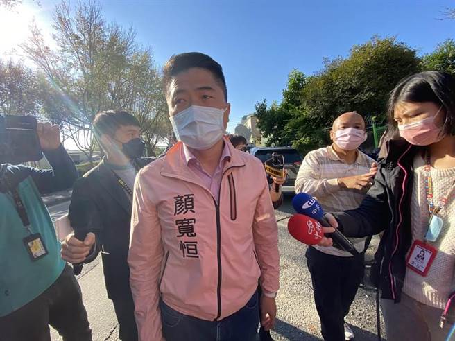 台中立委补选，国民党候选人顏宽恒。（图/卢金足摄）
