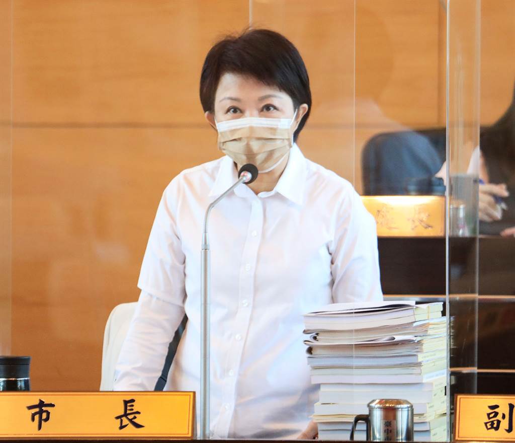 台中市長盧秀燕針對四項公投案表示，對於守護食安、守護人民健康、守護環保生態主張，都支持贊成。（陳世宗攝）