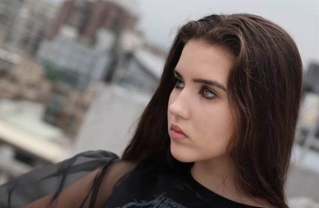 住在台湾的俄罗斯女孩Irina，时常与爸妈分享台湾各种美味小吃，结果让父母开始担心她无法保持身材，影响体操训练。(翻摄自Stopkiddinstudio YouTube)