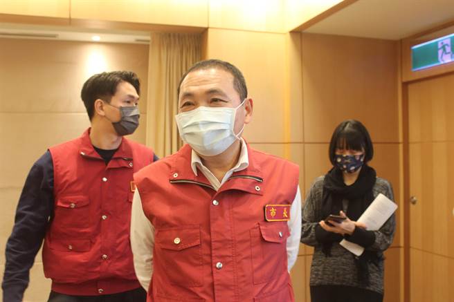 新北市长侯友宜今于市政会议后受访表示，每个人都有自己的角色扮演，把自己的角色做好最重要。(陈慰慈摄)