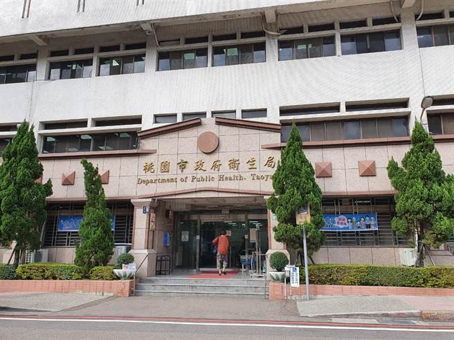 桃园卫生局回应，确诊者的7名接触者採检皆为阴性，「确诊者接触者的接触者」关系已隔太远，才没有另行通知。（陈梦茹摄）