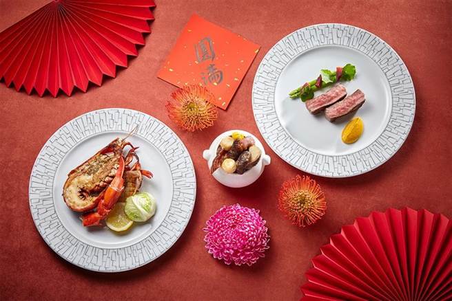 「金虎安康｜團圓宴」中西式半自助海陸盛宴，以舌尖暢遊美食之最小家庭溫馨圍爐首選，無國界料理滿載異國新體驗誠品行旅「In Between之間」餐廳，春節圍爐提供半自助式海陸珍味款待旅人。圖／誠品行旅提供
