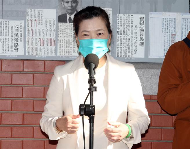 针对餐饮业涨声频传，经济部长王美花8日在立法院表示，经济部会密切注意，必要时将进行访查，找出不该涨价而涨价的不恰当行为。（姚志平摄）