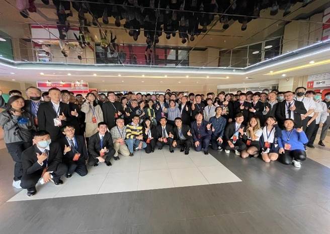 龙华科大参加2021高雄国际发明展，勇夺44面奖项，表现杰出。(龙华科大提供／李侑珊台北传真)