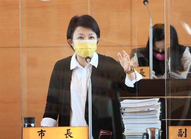 市長盧秀燕表示，台中市第一劑新冠肺炎疫苗及流感疫苗涵蓋率都是六都第一，市府妥善規劃安排，以維市民健康權益請民眾放心。（陳世宗攝）