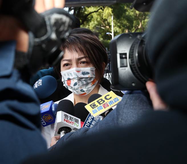 民進黨立委范雲（見圖）繼捲入「3+11」爭議後，又被爆出曾與施暴民進黨立委高嘉瑜的林秉樞聚餐。范雲8日受訪時回應和林秉樞飯局同框的始末，並表示自己才是小粉紅和網軍的受害者。（劉宗龍攝）