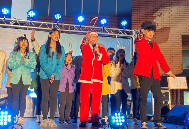 透过醒吾耶诞城活动提升师生对校园之认同感与凝聚力，筹备过程培养学生跨领域学习能力，增进人际关系。