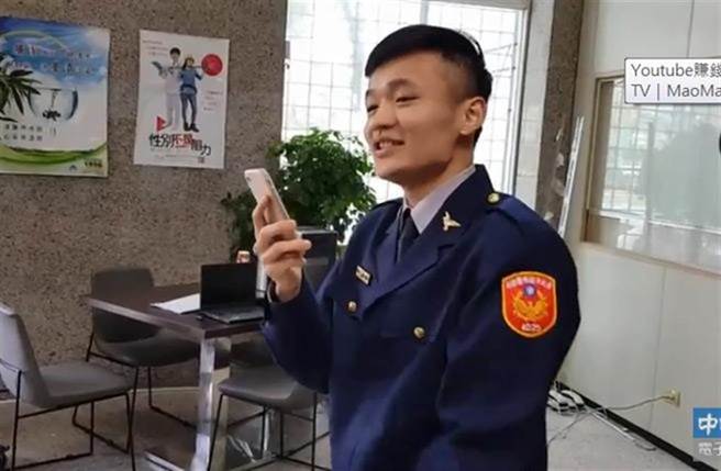 饶舌歌手所长施杰薰疑因工作压力请调内勤。（本报资料照片）