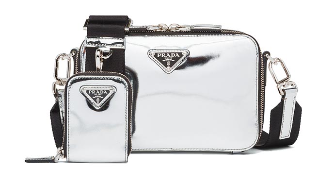 PRADA Brique拋光牛皮肩背包，6萬2000元。（PRADA提供）
