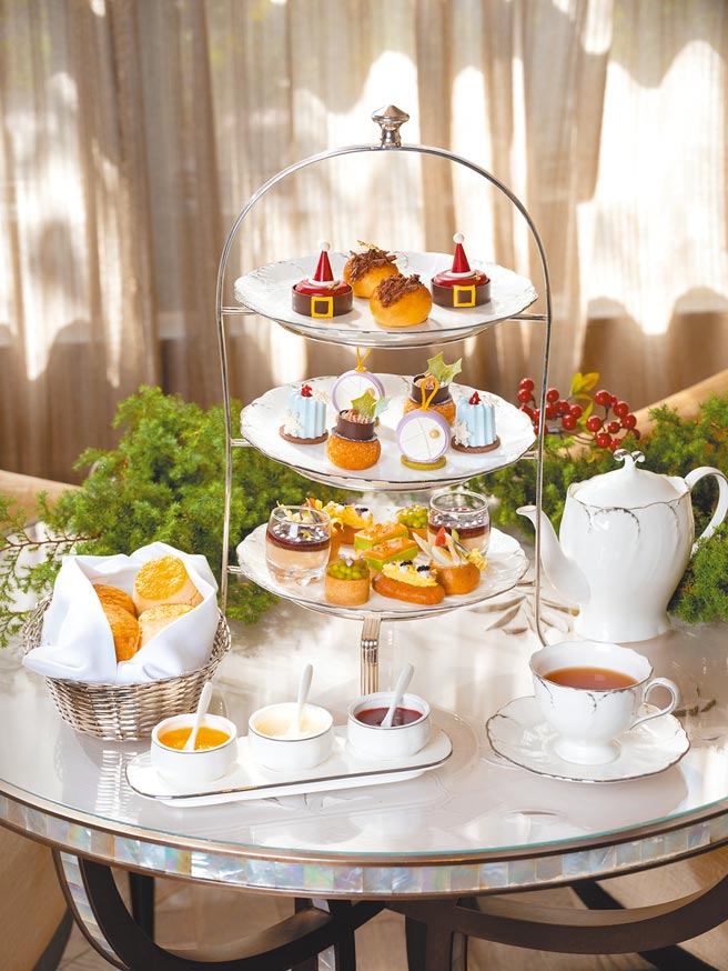 台北文華東方酒店「青隅」推出期間限定的「耶誕繽紛」下午茶饗宴。（台北文華東方酒店提供）