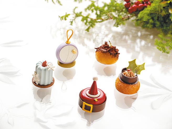 台北文華東方酒店行政西點主廚趙崇曦打造以歡樂耶誕為題的討喜甜點。（台北文華東方酒店提供）
