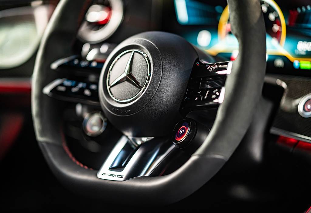 567 萬元起， Mercedes-AMG GT 4-Door Coupé 43 4MATIC+ 限時首現 SPACE 品牌概念空間!(圖/CarStuff)