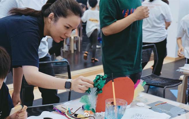 李佳现在更多生活重心放在家庭。（图／微博@李佳）