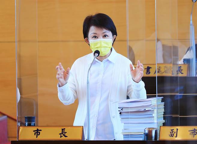 市長盧秀燕強調，跨年夜台中飯店幾乎全滿可見大家期待，晚會可考慮稍微放煙火慶祝，期待明年會更好。（陳世宗攝）