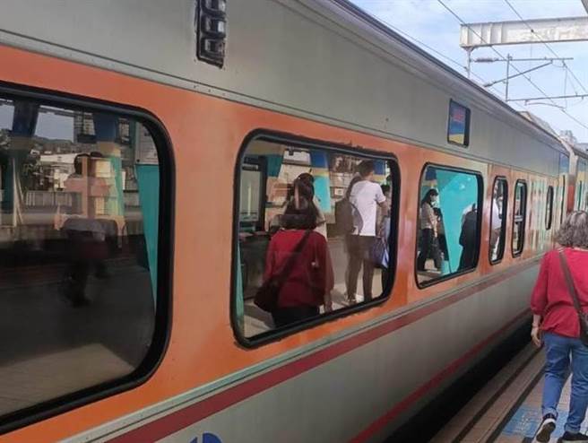 台铁遭恐吓「遇到冤案将开油料车撞火车」。(本报资料照片)