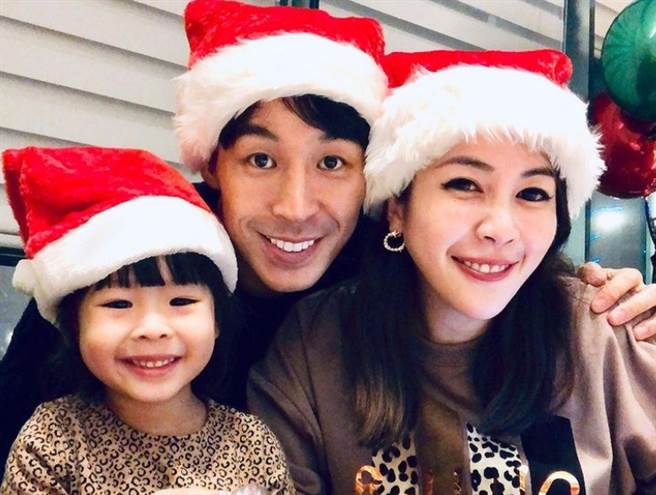 蓝钧天惊喜宣布二宝出生消息。(图/翻摄自蓝钧天IG)