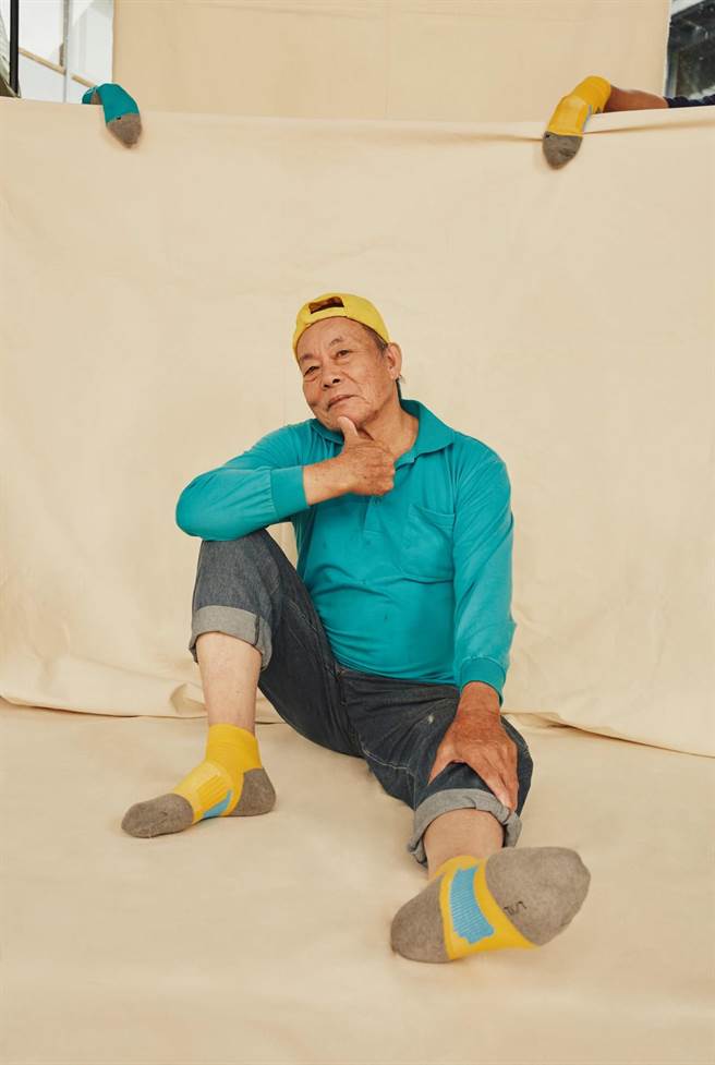 花蓮縣牛犁社區交流協會2年前推出符合長輩需求的「山海襪」，廣獲好評，經不斷改良，現又推出更具機能性第三代襪子，讓長者穿得更舒適、用得更開心。（牛犁社區發展協會提供／羅亦晽花蓮傳真）