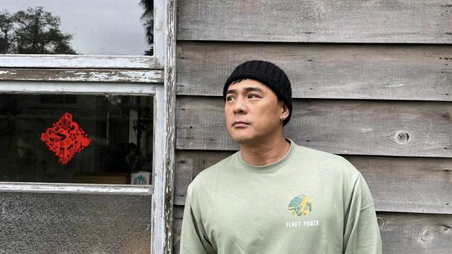 窦智孔之前因工作太操劳，明显气色不好。（窦智孔提供）