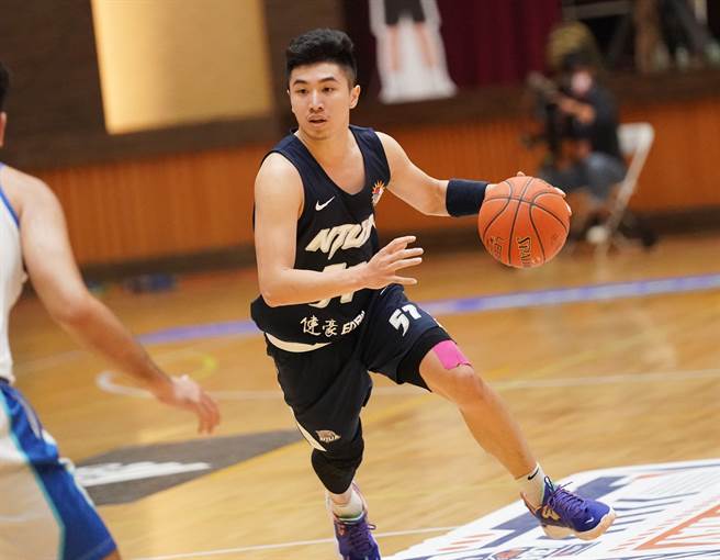台灣藝大曹薰襄17分、8籃板、8助攻表現全面。（大專體總提供）
