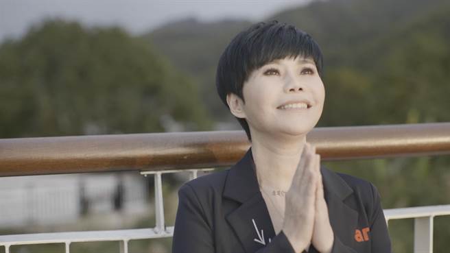 詹雅雯获颁「全球热爱生命奖项」。（宽宏艺术提供）
