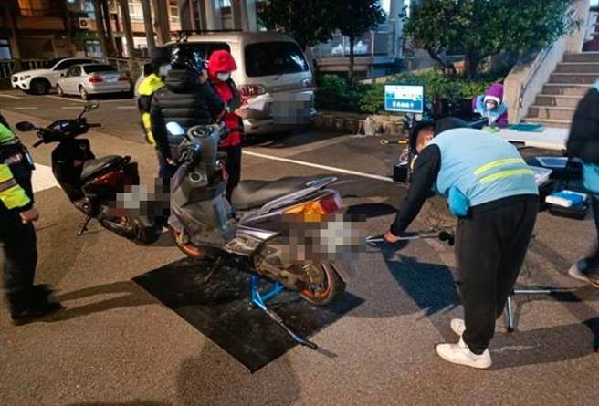 为有效防制高噪音车辆妨害安寧，桃园市平镇警分局结合桃园市政府环保局及中坜监理站执行联合稽查。（警方提供）