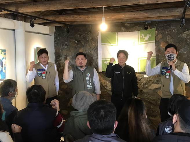 副总统赖清德、民进党不分区立委洪申翰今（9日）前往连江县东引乡宣讲。（李问提供）