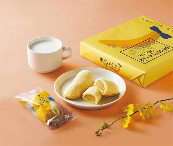 新光三越首次来台的「东京香蕉8入蛋糕礼盒」，620元。（新光三越提供）