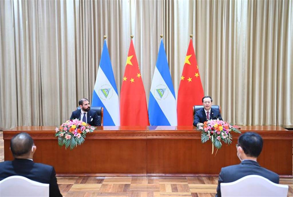尼加拉瓜在与台湾断交后，旋即宣布与大陆建交。图为尼国与大陆签署《中华人民共和国和尼加拉瓜共和国关于恢复外交关系的联合公报》。(图/新华社)(photo:ChinaTimes)