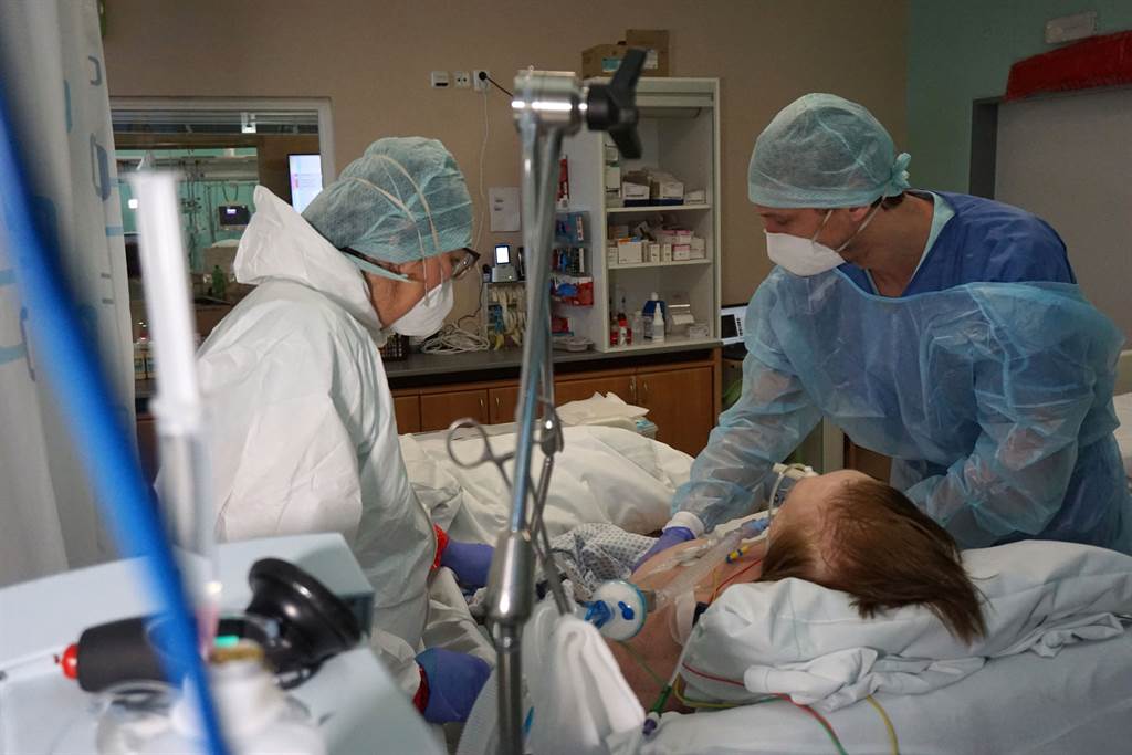 密西根州本週的新冠肺炎住院病例创新高，当地医院警告，愈来愈多病患「以前所未有的速度丧命」。（示意图／路透社）(photo:ChinaTimes)