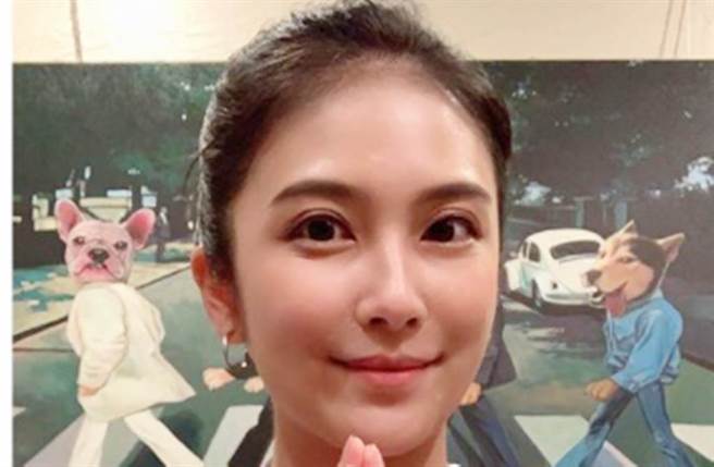 卓君泽和威廉交往3年多，两人感情稳定。（图／lindsey_chocho IG）