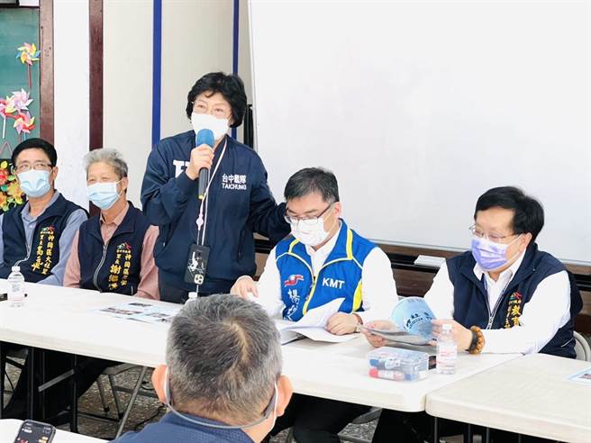 立法委員楊瓊瓔及市議員羅永珍爭取4850萬元預算進行原地拆除重建工程建。（王文吉攝）