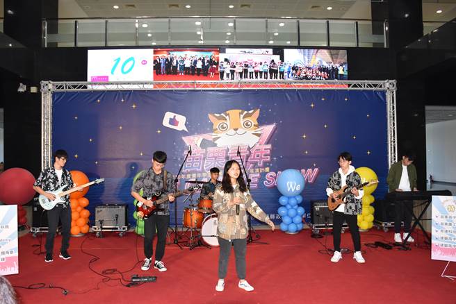 苗栗农工「鸡排不要辣」入选，将在县府耶诞晚会中暖场演出。（谢明俊摄）