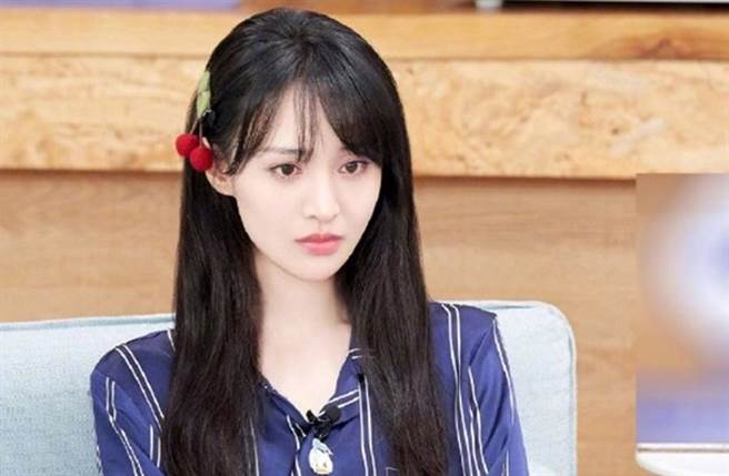 鄭爽因逃稅被罰需追繳約新台幣13億。(圖／翻攝自微博)