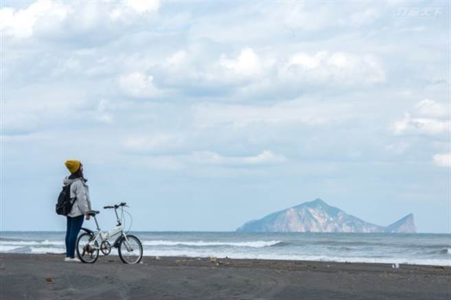 宜兰单车-秘境沙滩龟山岛。(图/行遍天下)